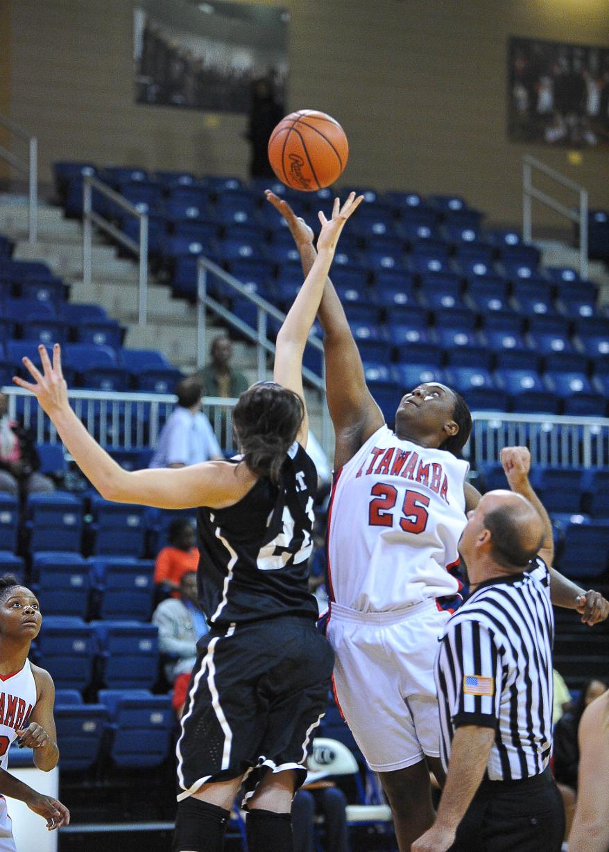 Lady Indians struggle in loss to Co-Lin