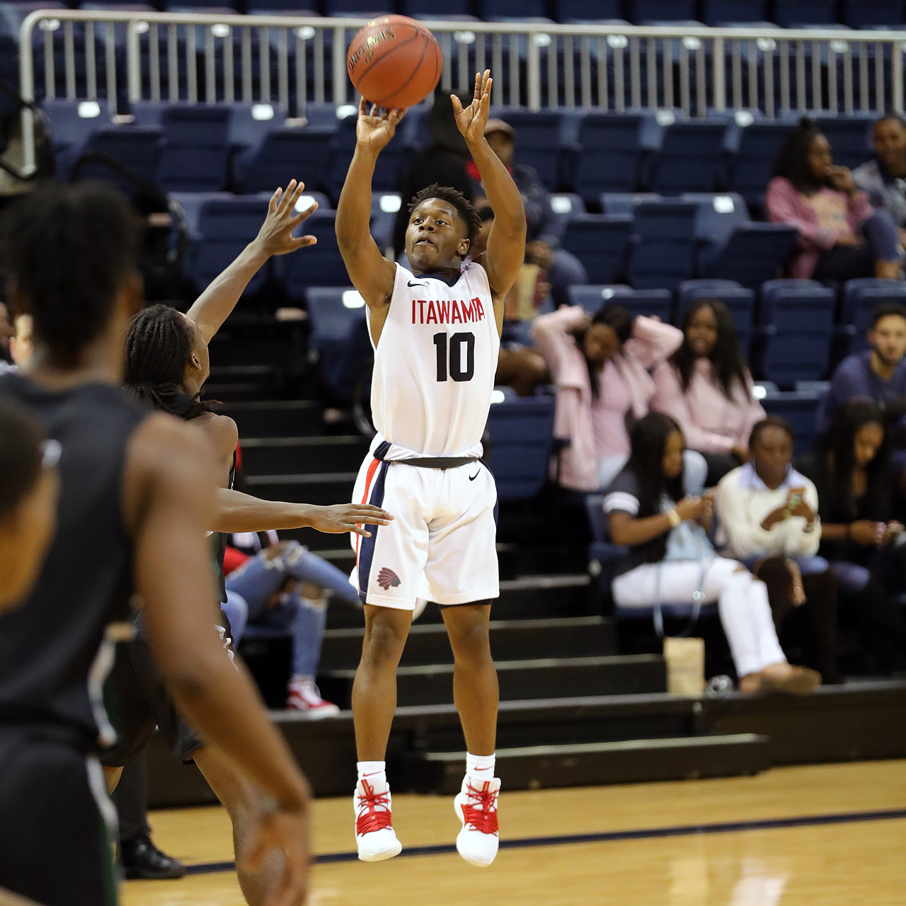 Indians fall to No. 21 Shelton State, 71-67