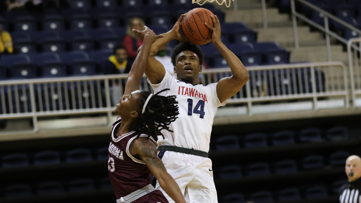 Indians hold on to defeat Coahoma, 68-61