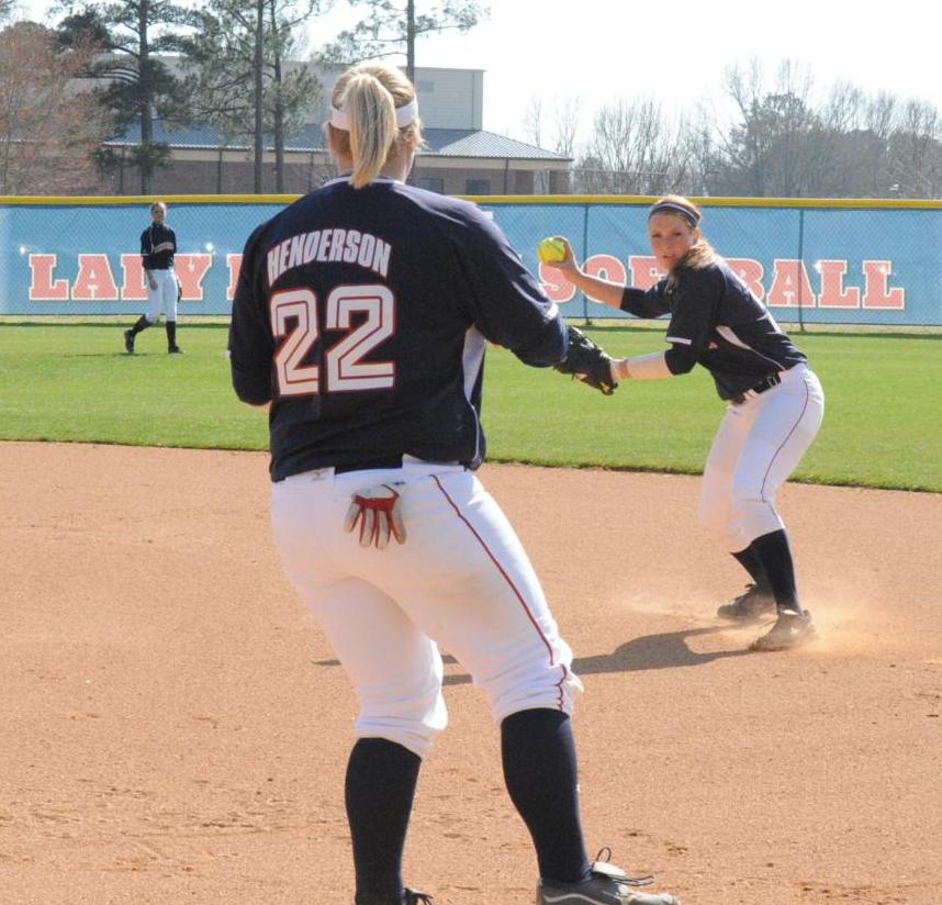 Lady Indians hold on to sweep Gadsden State
