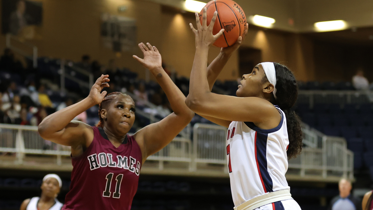 Lady Indians defeat Holmes, 87-59