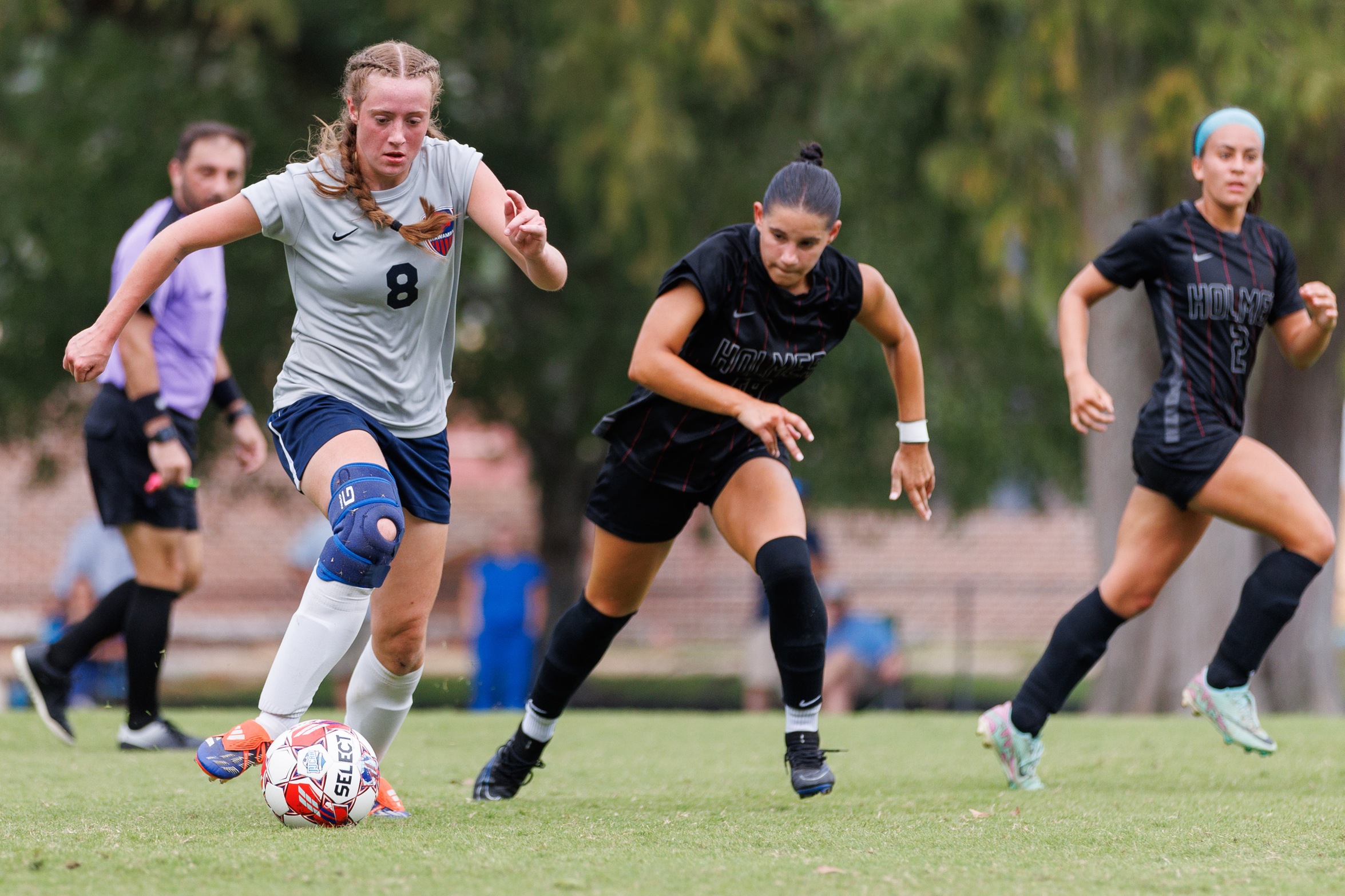 Lady Indians suffer first loss against No. 5 Holmes